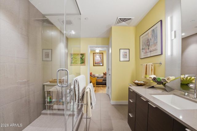2300 E CAMPBELL Avenue 212, Phoenix, AZ 85016