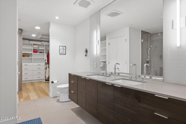2300 E CAMPBELL Avenue 212, Phoenix, AZ 85016