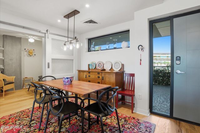 2300 E CAMPBELL Avenue 212, Phoenix, AZ 85016