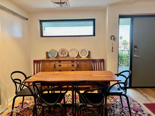 2300 E CAMPBELL Avenue 212, Phoenix, AZ 85016