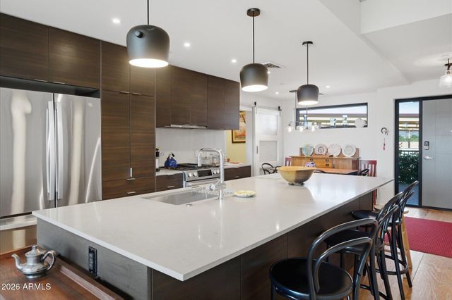 2300 E CAMPBELL Avenue 212, Phoenix, AZ 85016
