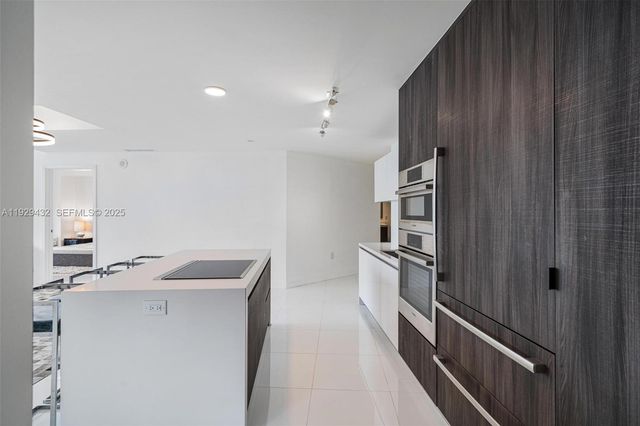 851 NE 1st Ave 4603, Miami, FL 33132