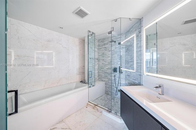 851 NE 1st Ave 4603, Miami, FL 33132