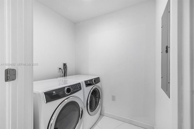 851 NE 1st Ave 4603, Miami, FL 33132