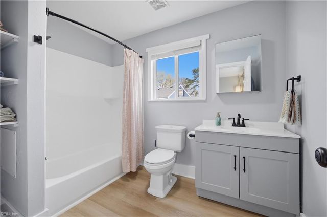 8243 Baywood DR, Norfolk, VA 23518