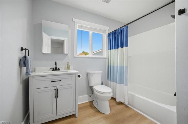 8243 Baywood DR, Norfolk, VA 23518