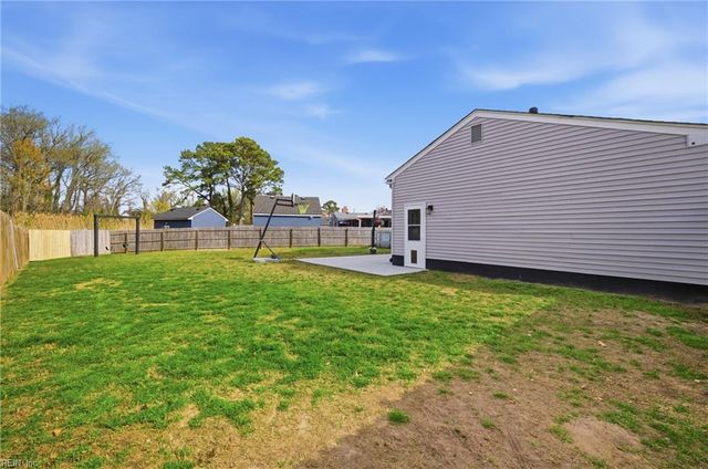 8243 Baywood DR, Norfolk, VA 23518