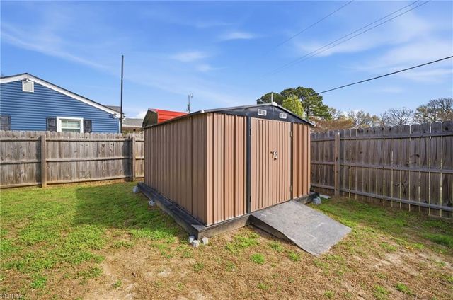 8243 Baywood DR, Norfolk, VA 23518