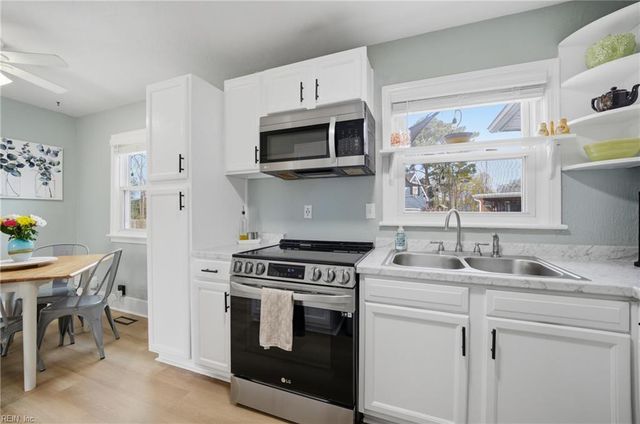 8243 Baywood DR, Norfolk, VA 23518