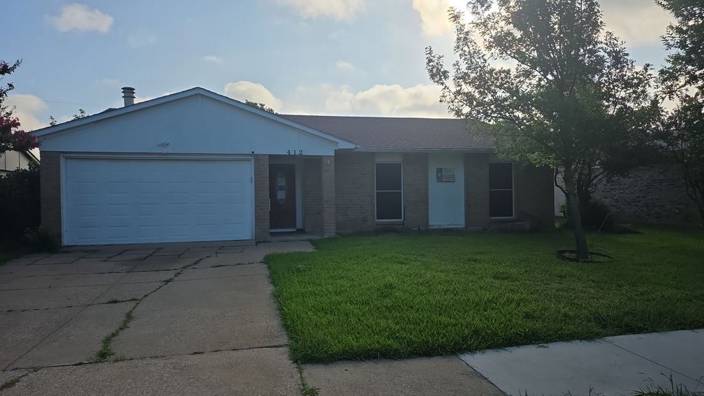 412 Forestwood Drive, Forney, TX 75126