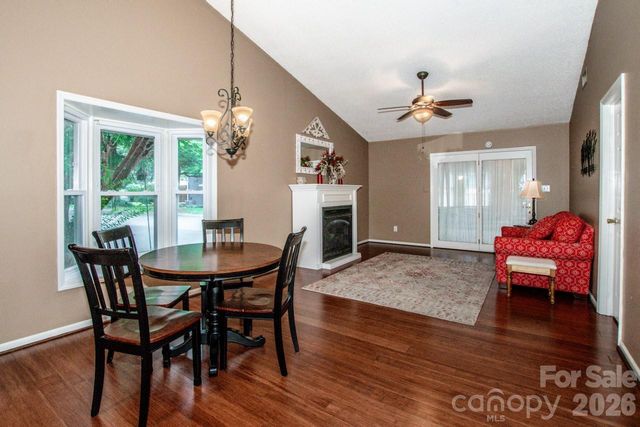 806 Prince Albert Court, Statesville, NC 28677