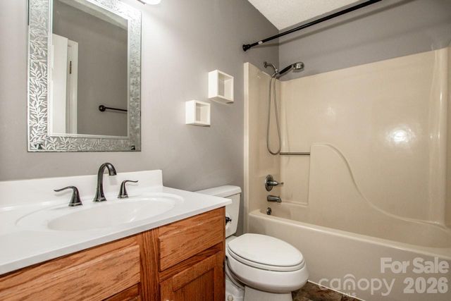 806 Prince Albert Court, Statesville, NC 28677