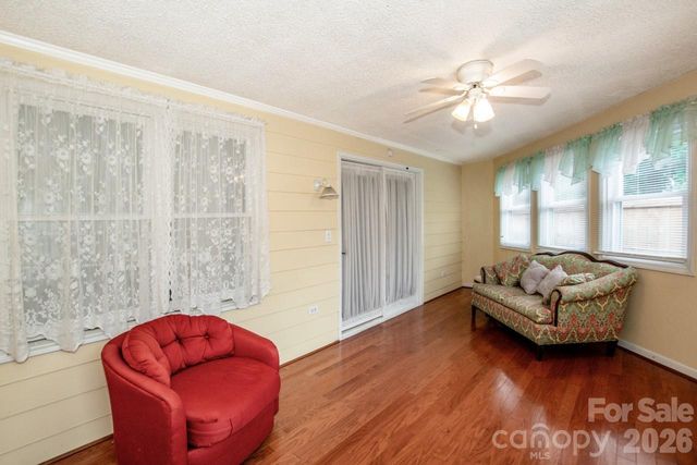 806 Prince Albert Court, Statesville, NC 28677