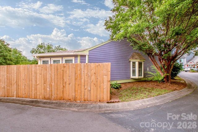 806 Prince Albert Court, Statesville, NC 28677