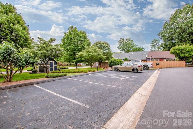 806 Prince Albert Court, Statesville, NC 28677