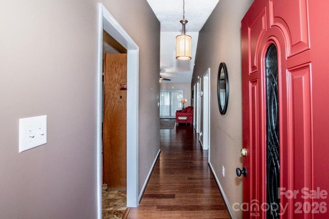806 Prince Albert Court, Statesville, NC 28677