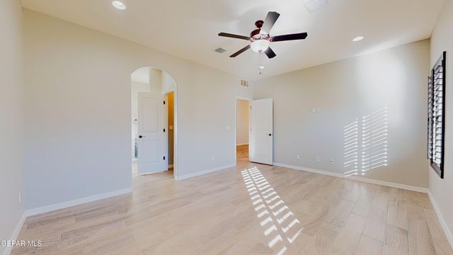 3142 RED ORCHARD Drive, El Paso, TX 79938