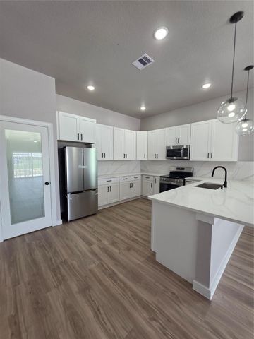 727 Road 5714, Cleveland, TX 77327