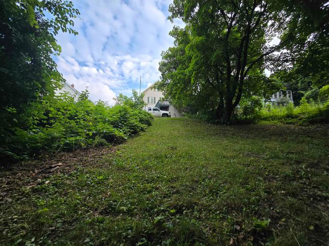 110 Pleasant Street, Newport City, VT 05855