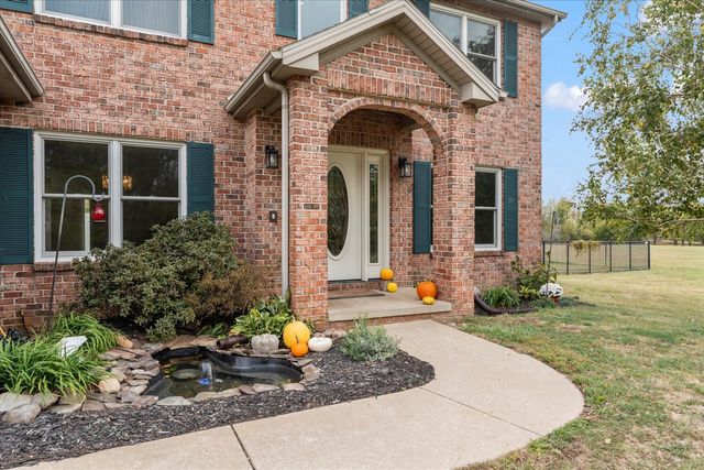 302 County Road 2650 N, Mahomet, IL 61853