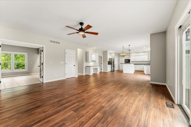 302 County Road 2650 N, Mahomet, IL 61853