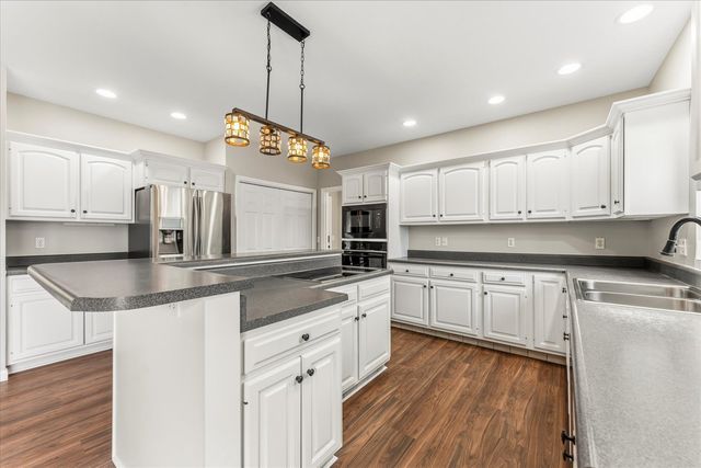 302 County Road 2650 N, Mahomet, IL 61853