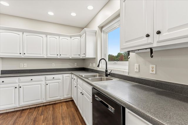 302 County Road 2650 N, Mahomet, IL 61853