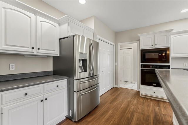 302 County Road 2650 N, Mahomet, IL 61853