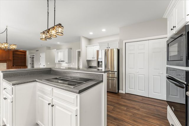 302 County Road 2650 N, Mahomet, IL 61853