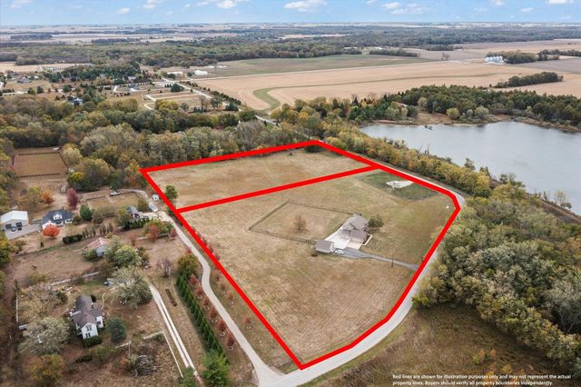 302 County Road 2650 N, Mahomet, IL 61853