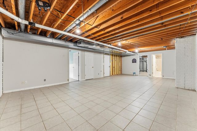 302 County Road 2650 N, Mahomet, IL 61853