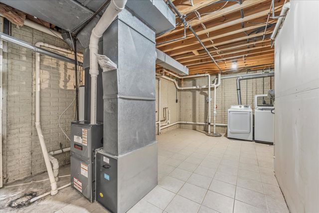 302 County Road 2650 N, Mahomet, IL 61853