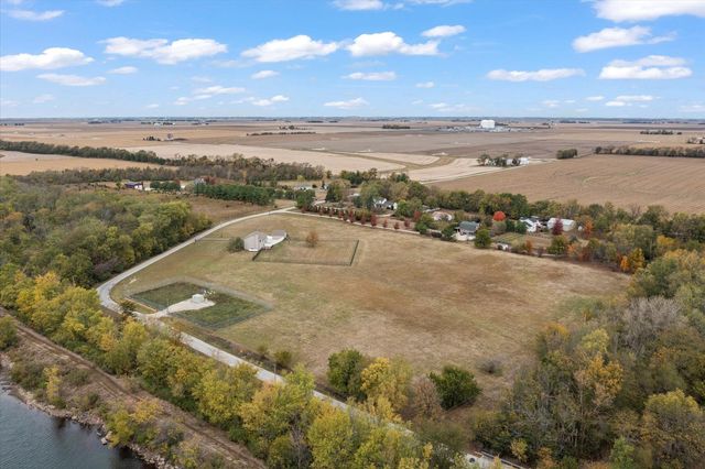 302 County Road 2650 N, Mahomet, IL 61853