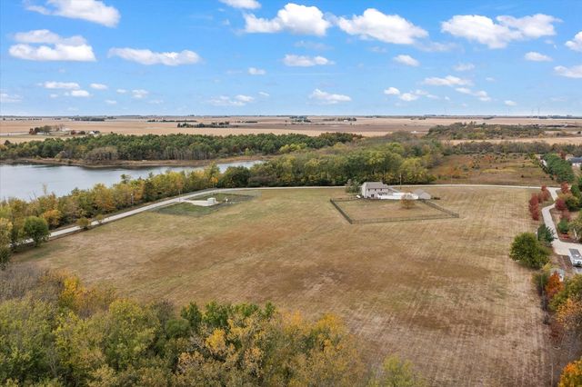 302 County Road 2650 N, Mahomet, IL 61853