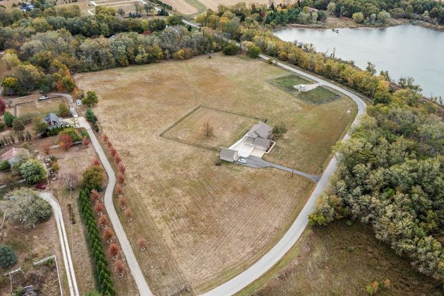 302 County Road 2650 N, Mahomet, IL 61853