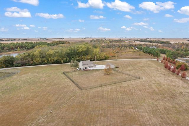 302 County Road 2650 N, Mahomet, IL 61853