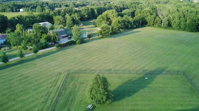 302 County Road 2650 N, Mahomet, IL 61853