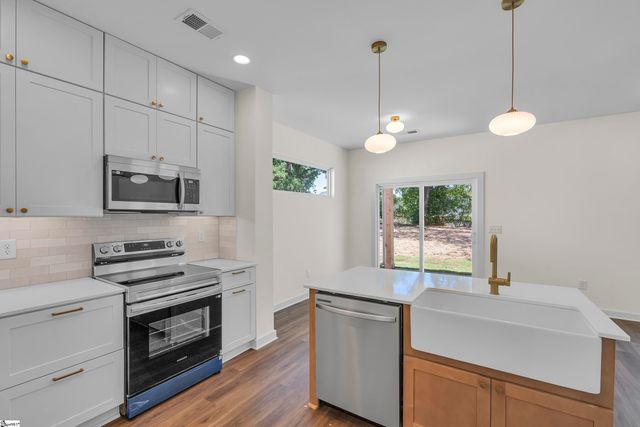 10A Hammett Street, Piedmont, SC 29673