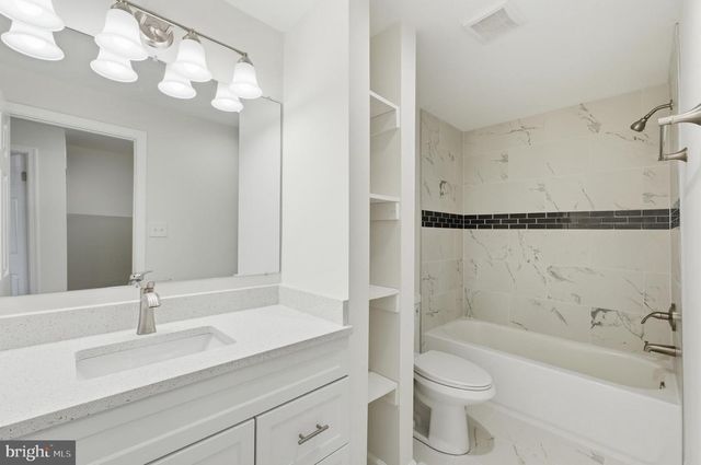 830 OYSTER BAY HRBR, Pasadena, MD 21122