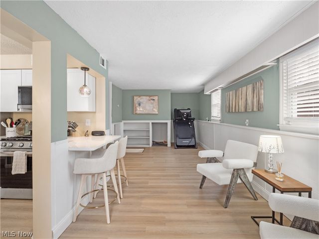 540 Kenilworth Road, Bay Village, OH 44140