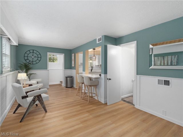540 Kenilworth Road, Bay Village, OH 44140
