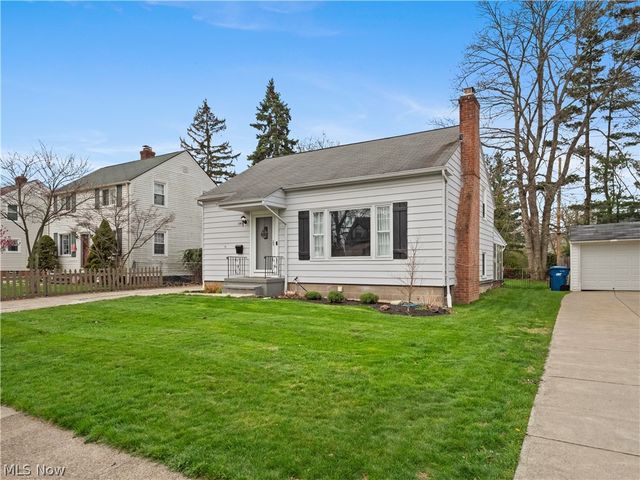 540 Kenilworth Road, Bay Village, OH 44140