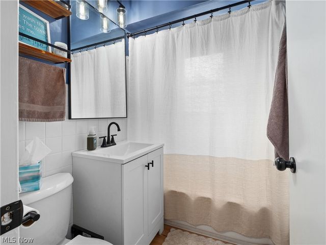 540 Kenilworth Road, Bay Village, OH 44140