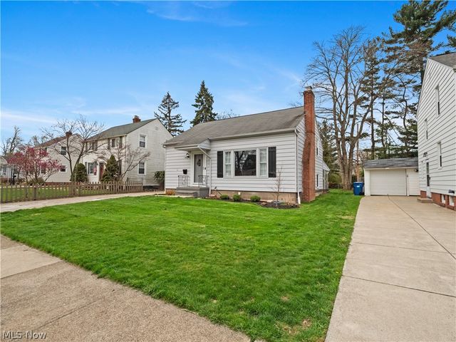 540 Kenilworth Road, Bay Village, OH 44140