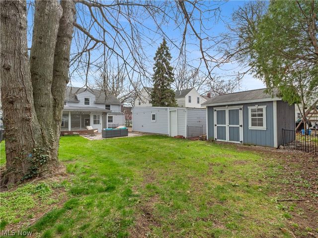 540 Kenilworth Road, Bay Village, OH 44140