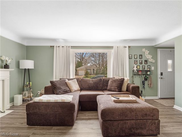 540 Kenilworth Road, Bay Village, OH 44140
