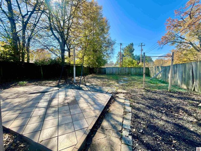 681 W Jefferson Street, Paducah, KY 42001