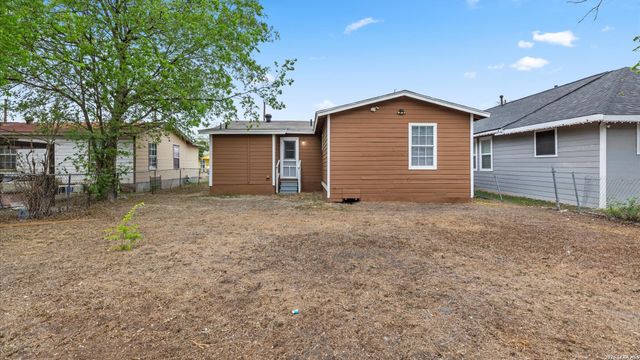 310 ALDAMA, San Antonio, TX 78237