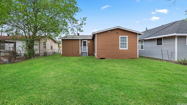 310 ALDAMA, San Antonio, TX 78237