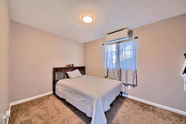 9014 Hillcrest Ave, Stockton, CA 95210